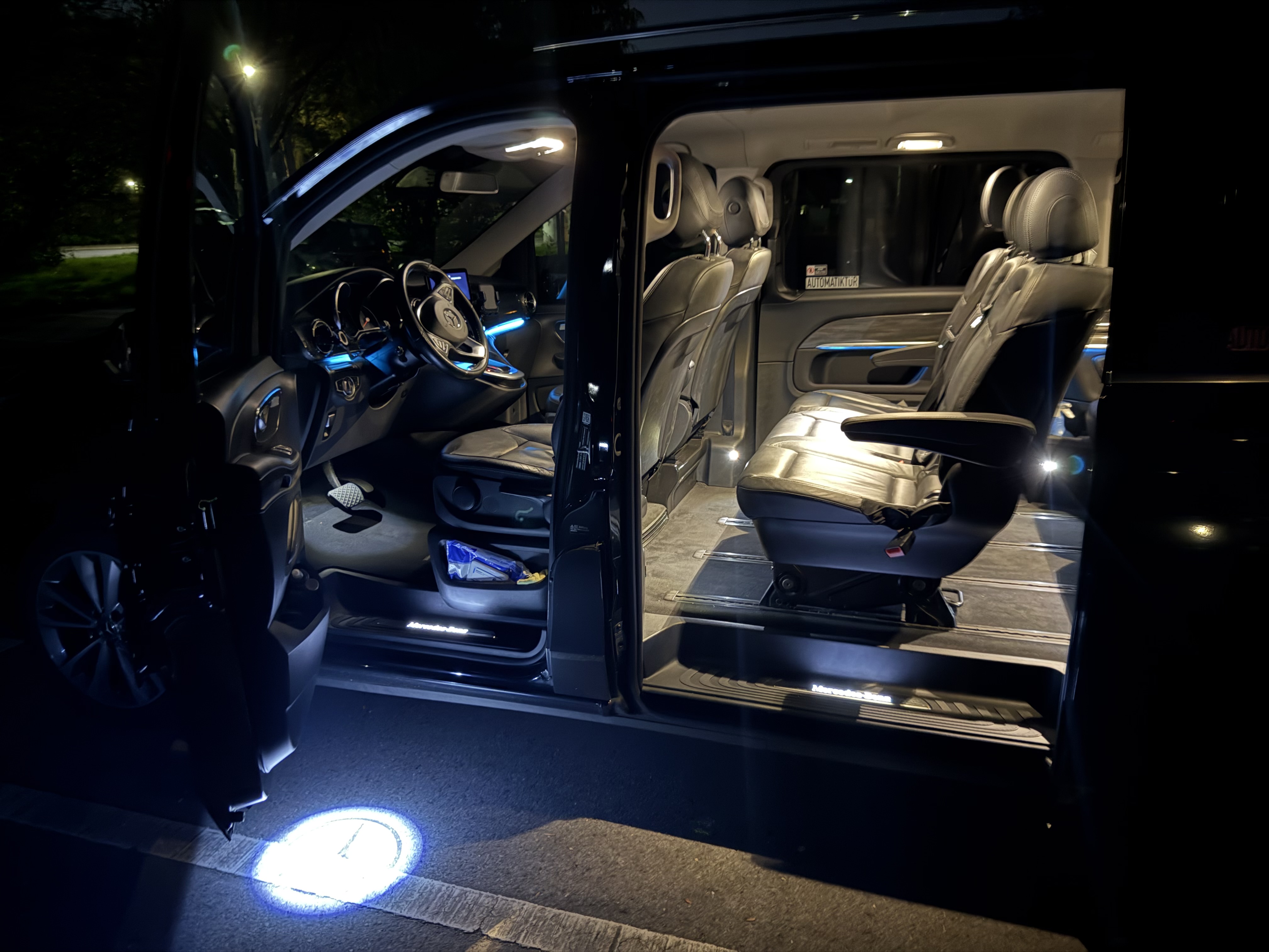 Flughafentransfer mit Mercedes V-Klasse nach Dortmund 